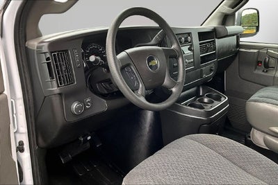 2025 Chevrolet Express Cargo WT