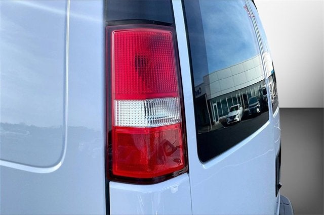 2024 Chevrolet Express Cargo 2500 WT