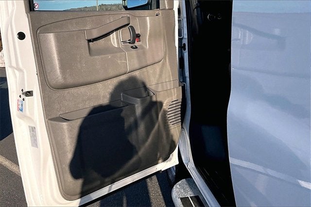 2024 Chevrolet Express Cargo 2500 WT