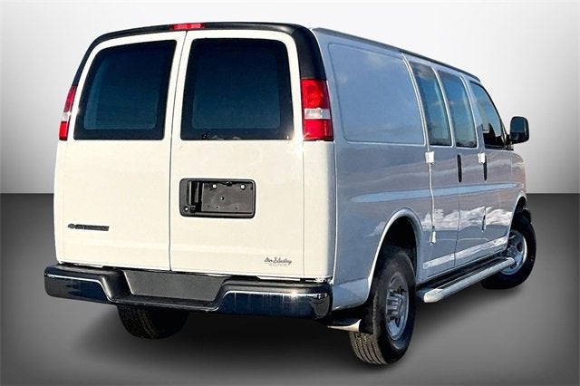 2024 Chevrolet Express Cargo 2500 WT