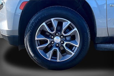 2023 Chevrolet Suburban LT