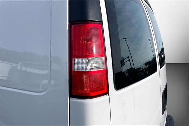 2019 GMC Savana Cargo 2500 BASE