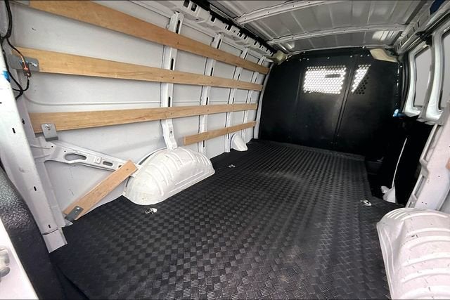 2024 GMC Savana Cargo 2500 Work Van
