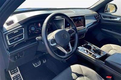 2024 Volkswagen Atlas Cross Sport 2.0T SEL Premium R-Line