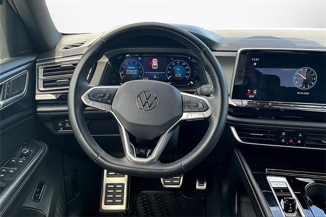 2024 Volkswagen Atlas Cross Sport 2.0T SEL Premium R-Line