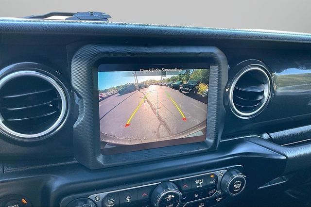2022 Jeep Wrangler Unlimited Sahara Altitude