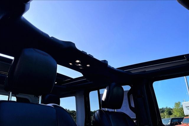 2022 Jeep Wrangler Unlimited Sahara Altitude
