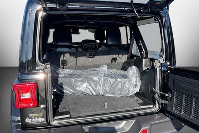 2022 Jeep Wrangler Unlimited Sahara Altitude