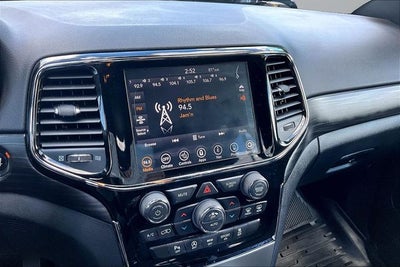 2020 Jeep Grand Cherokee Laredo