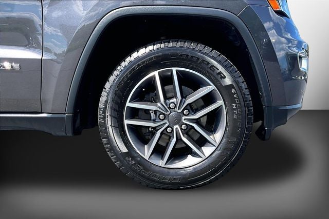 2020 Jeep Grand Cherokee Laredo