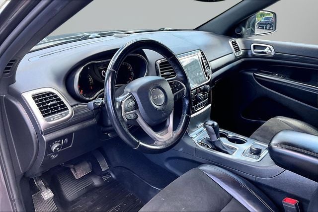 2020 Jeep Grand Cherokee Laredo