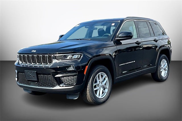 2025 Jeep Grand Cherokee Base
