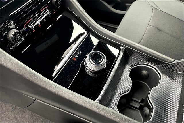 2025 Jeep Grand Cherokee Base