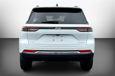 2025 Jeep Grand Cherokee Base