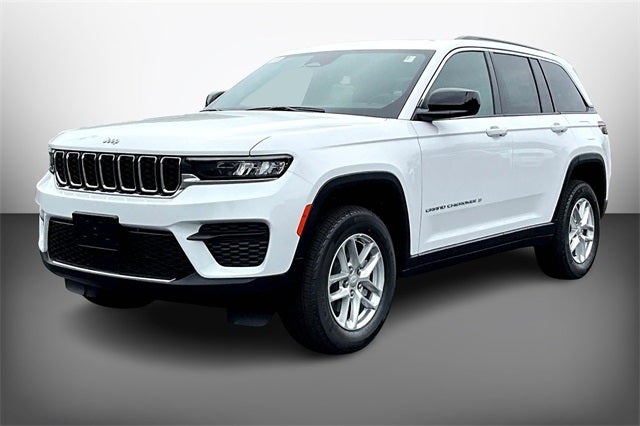 2025 Jeep Grand Cherokee Base