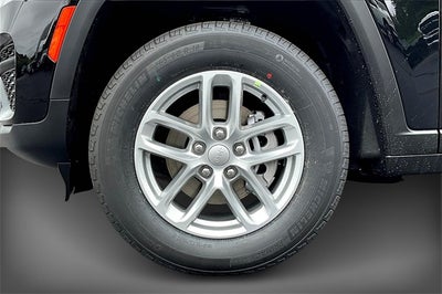 2025 Jeep Grand Cherokee Base