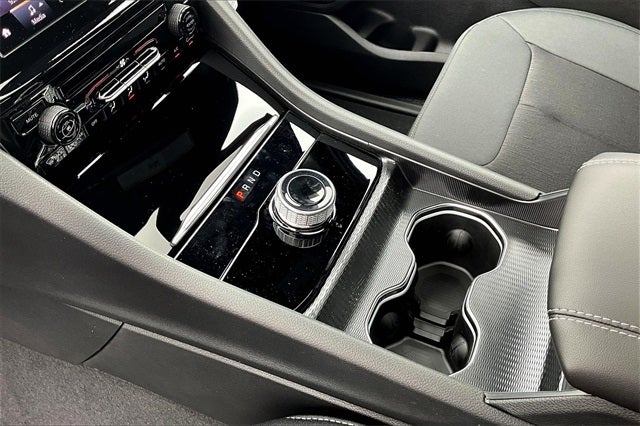 2025 Jeep Grand Cherokee Base