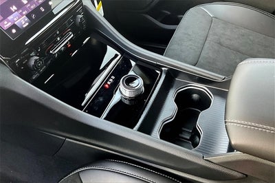 2025 Jeep Grand Cherokee Base