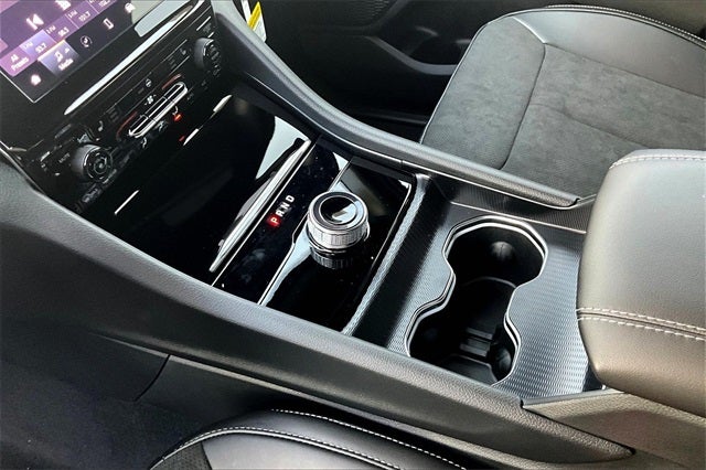 2025 Jeep Grand Cherokee Base