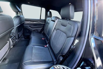 2026 Jeep Grand Cherokee Laredo