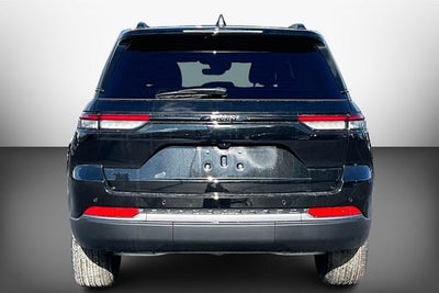 2026 Jeep Grand Cherokee Laredo