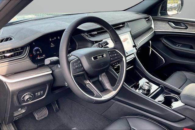 2027 Jeep Grand Cherokee Limited Reserve