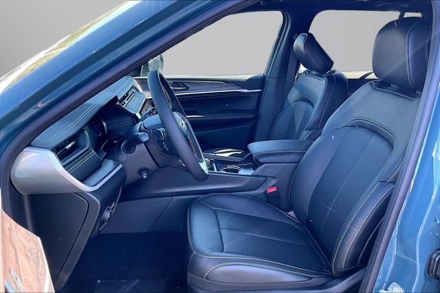 2027 Jeep Grand Cherokee Limited Reserve