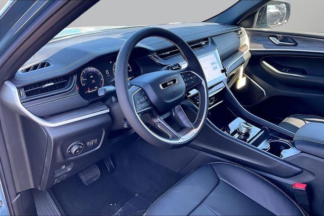 2027 Jeep Grand Cherokee Limited Reserve