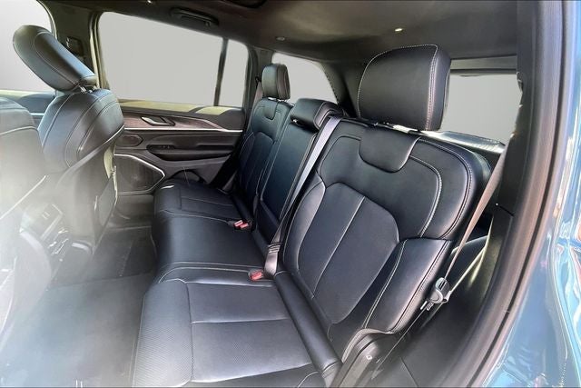 2027 Jeep Grand Cherokee Limited Reserve