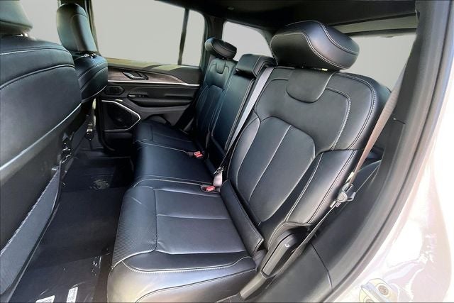 2027 Jeep Grand Cherokee Limited Reserve