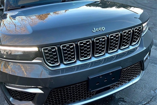 2023 Jeep Grand Cherokee Summit