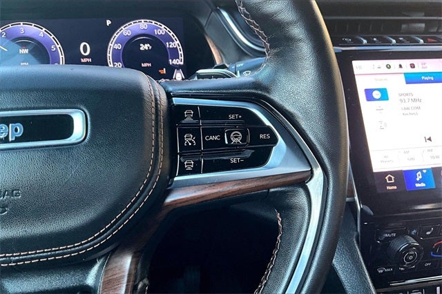 2023 Jeep Grand Cherokee Summit