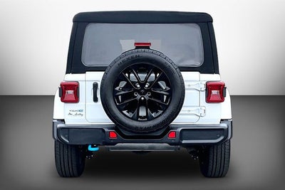 2024 Jeep Wrangler Sahara 4xe