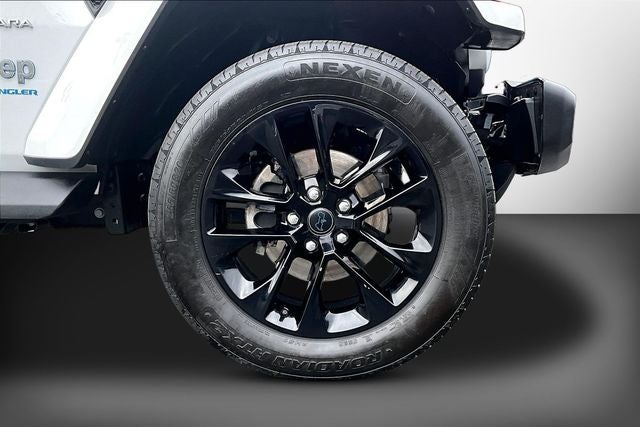 2024 Jeep Wrangler Sahara 4xe