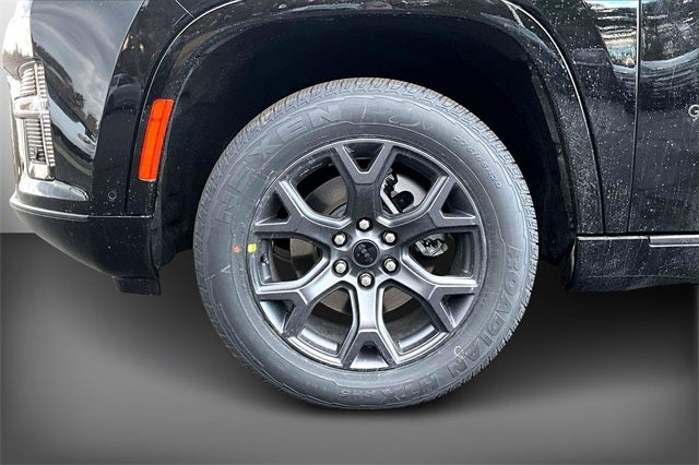 2026 Jeep Grand Wagoneer Base