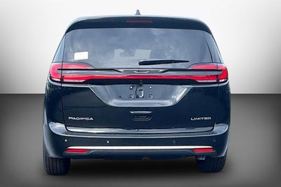 2027 Chrysler Pacifica Limited