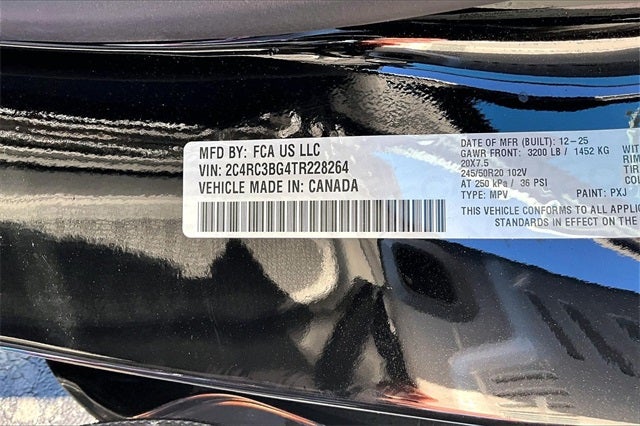 2026 Chrysler Pacifica Select