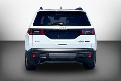 2026 Jeep Cherokee Overland